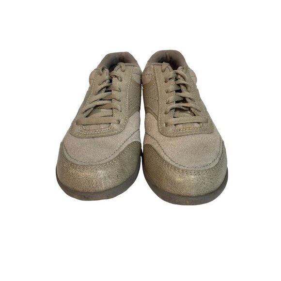 Skechers Relaxed Fit Memory Foam Taupe Leather Sneaker Walking Shoe Women's 7 - Picture 2 of 9